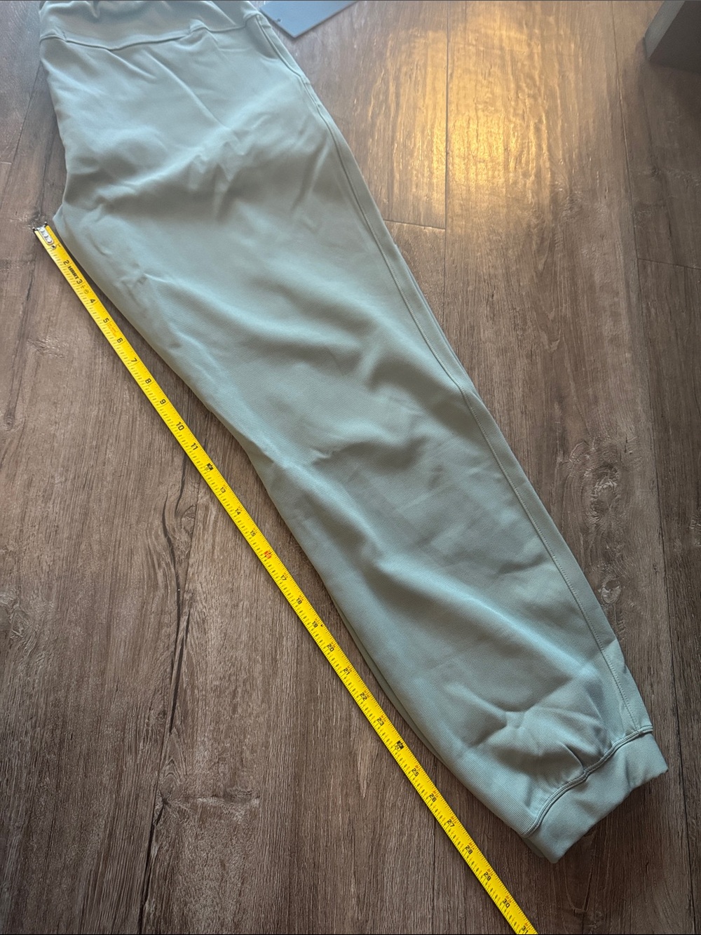Lululemon Sojourn Jogger Regular Warpstreme Willow Leaf green Size Large NWT - Picture 9 of 9